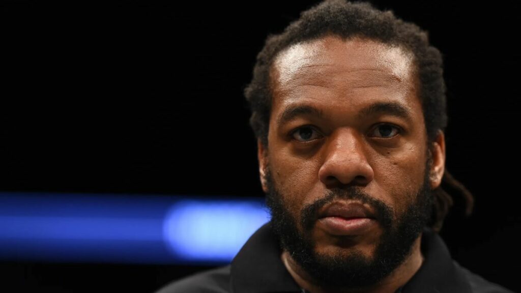 Licencié par l'UFC après sa dernière défaite, Michel Pereira a reproché à Herb Dean d’avoir changé le cours de sa carrière.