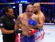John-McCarthy-d&eacute;fend-Herb-Dean-contre-accusations-Alex-Pereira-d&eacute;faite-Ciryl-Gane-coups-ill&eacute;gaux-ufc-mma