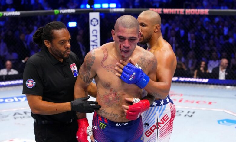 John-McCarthy-d&eacute;fend-Herb-Dean-contre-accusations-Alex-Pereira-d&eacute;faite-Ciryl-Gane-coups-ill&eacute;gaux-ufc-mma