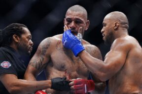 Jon-Jones-Alex-Pereira-point-faible-probl&egrave;me-poids-lourd-combat-Ciryl-Gane-ufc-mma