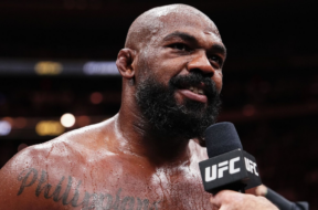 Jon-Jones-livre-ses-conseils-&agrave;-Ilia-Topuria-et-Khamzat-Chimaev-apr&egrave;s-leurs-d&eacute;faites