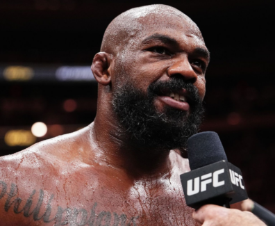 Jon-Jones-livre-ses-conseils-&agrave;-Ilia-Topuria-et-Khamzat-Chimaev-apr&egrave;s-leurs-d&eacute;faites