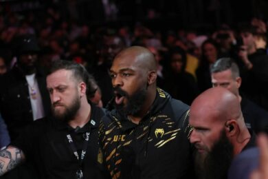 Jon-Jones-revient-sur-les-exc&egrave;s-qui-ont-marqu&eacute;-sa-carri&egrave;re-ufc-mma (1)