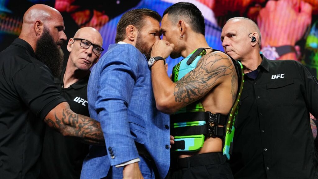 Conor McGregor provoque Max Holloway lors de leur premier face-&agrave;-face et fait intervenir la s&eacute;curit&eacute;