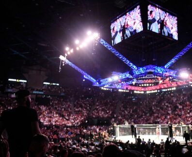 combattante-fran&ccedil;aise-coach-nicolas-ott-signe-ufc