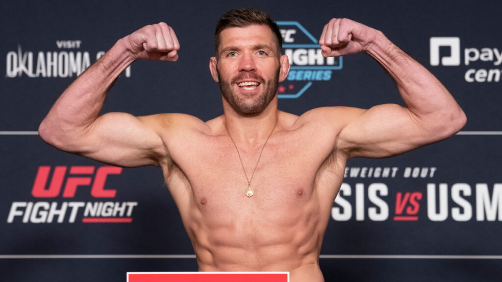dricus-du-plessis-recoit-précieux-conseils-chris-weidman-ufc-okc-kamaru-usman
