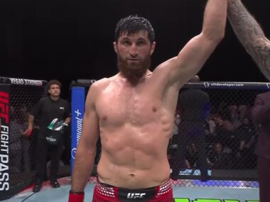 magomed-ankalaev-termine-bogdan-guskov-cinqui&egrave;me-reprise