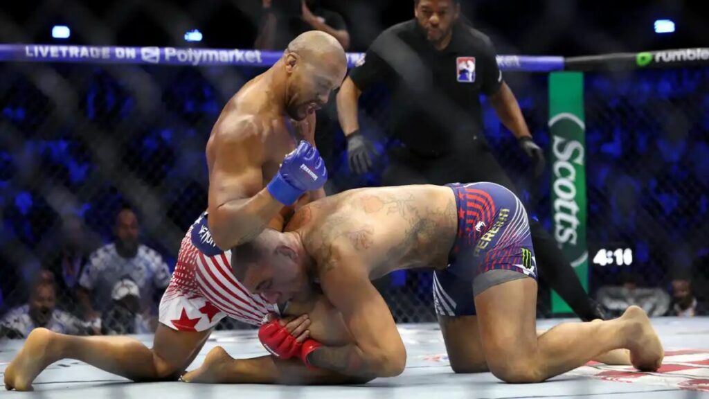 Alex Pereira s&rsquo;est exprim&eacute; sur sa d&eacute;faite face &agrave; Ciryl Gane lors de l&rsquo;UFC Maison Blanche. Ses reproches concernent Herb Dean.
