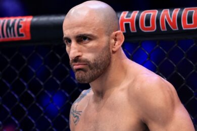Alexander-Volkanovski-pr&eacute;vient-Movsar-Evloev-ufc-333-lutte-striking-mma
