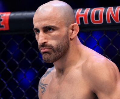 Alexander-Volkanovski-pr&eacute;vient-Movsar-Evloev-ufc-333-lutte-striking-mma