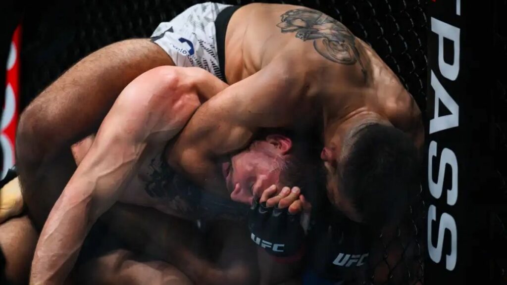 Alexander Volkanovski a pris la défense de Mauricio Ruffy, alors que des interrogations persistent autour de son jeu au sol.