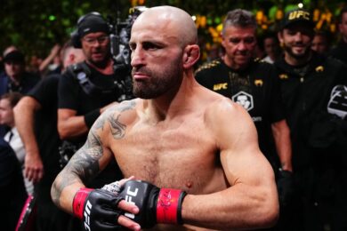 Alexander-Volkanovski-vs-Movsar-Evloev-UFC-MMA