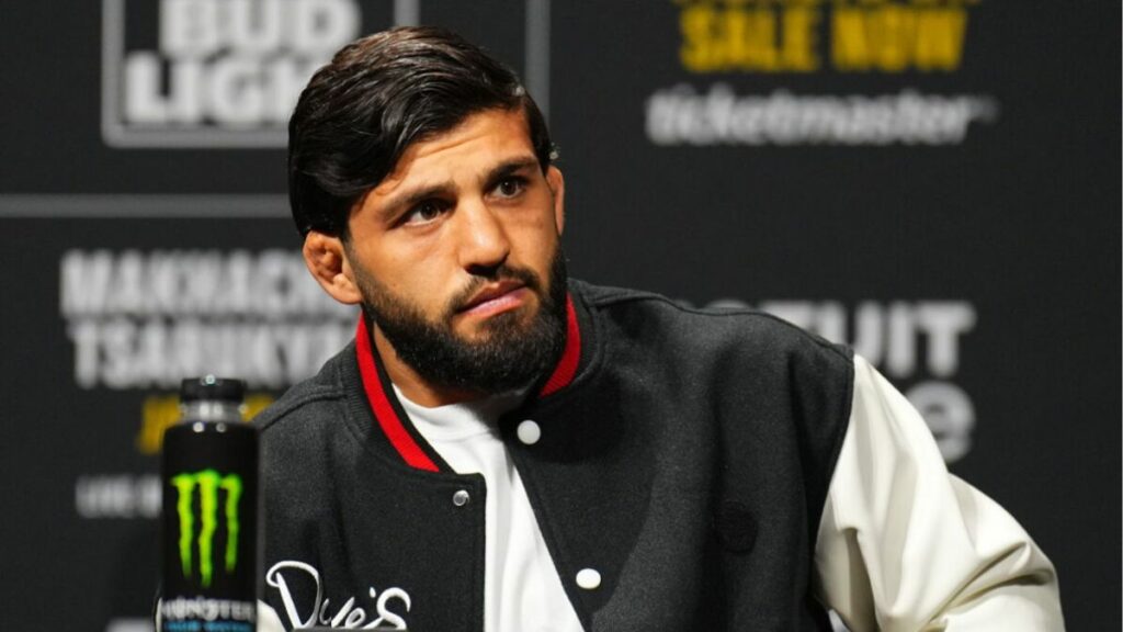 Arman Tsarukyan ne perdra pas de temps après son retour à l'UFC, puisqu’un mois plus tard, il est annoncé pour un nouveau combat de lutte.
