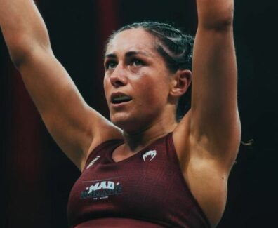 Delphine-Benouaich-raconte-sa-signature-&agrave;-UFC-mma