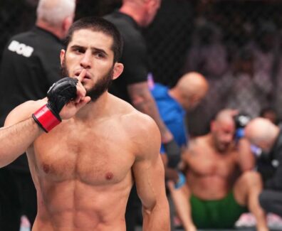 Islam-Makhachev-sen-prend-&agrave;-Ian-Garry-avant-UFC-330-ma