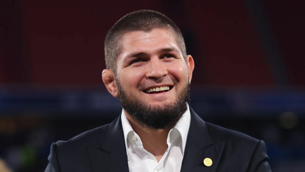 Khabib Nurmagomedov, avant de devenir l’une des plus grandes légendes de l’histoire de l’UFC, avait lui aussi ses propres modèles.