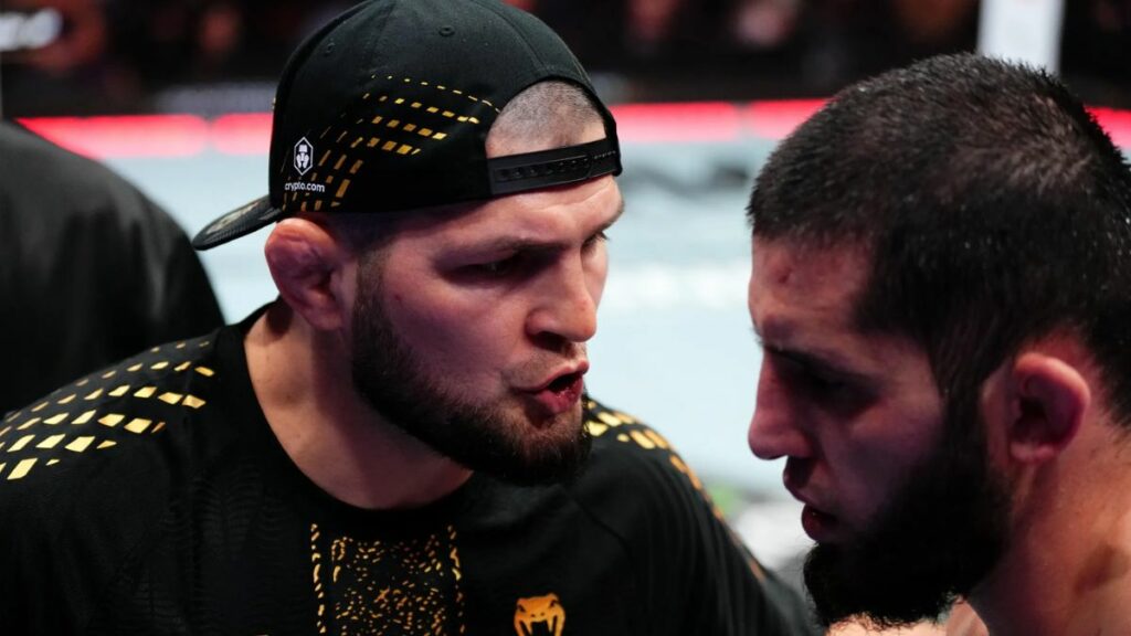 Islam Makhachev s&rsquo;est impos&eacute; face &agrave; Ian Machado Garry. Apr&egrave;s cette victoire, il a re&ccedil;u les hommages de Khabib Nurmagomedov.