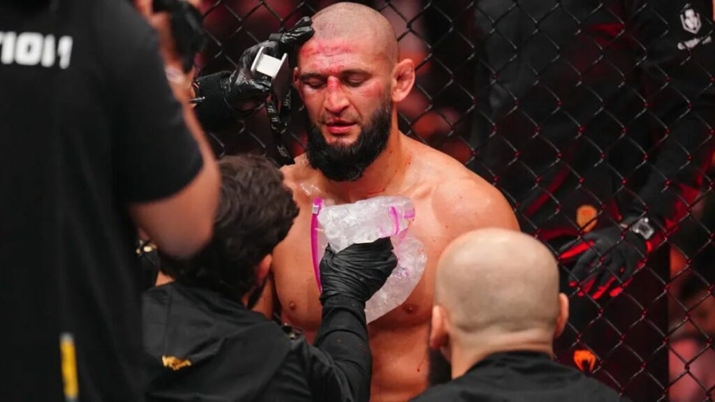 Le coach de Khamzat Chimaev fait des révélations sur sa défaite face à Sean Strickland