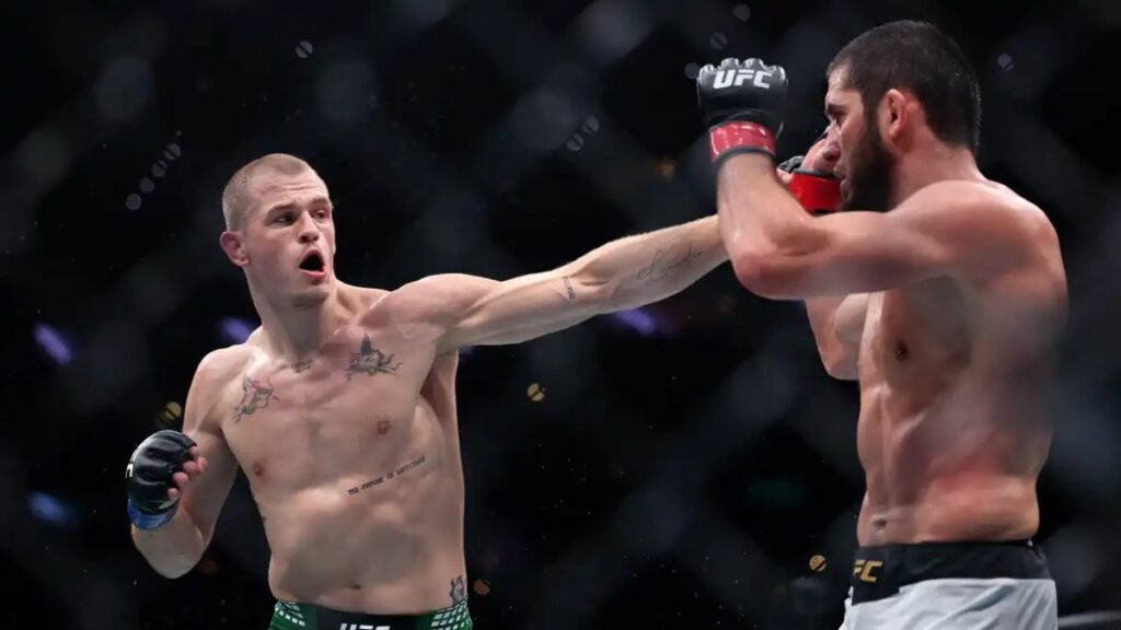 Ian Garry a été défait par Islam Makhachev lors de l'UFC 330. Au-delà de sa performance, c'est son comportement qui anime les débats.