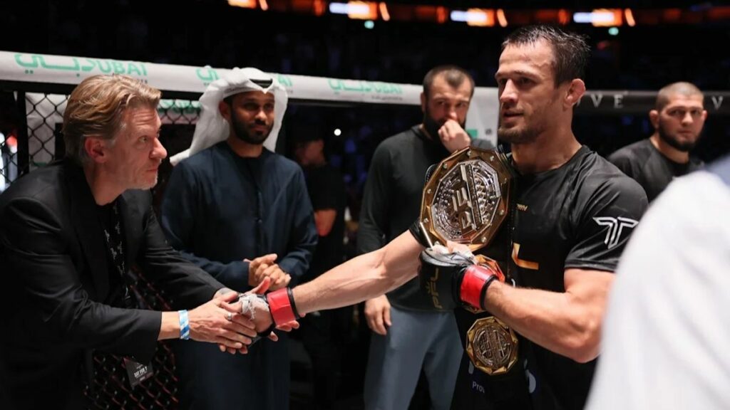 Usman Nurmagomedov vient de terminer son contrat avec le PFL, le Daghestanais aurait déjà refusé une offre particulièrement lucrative.