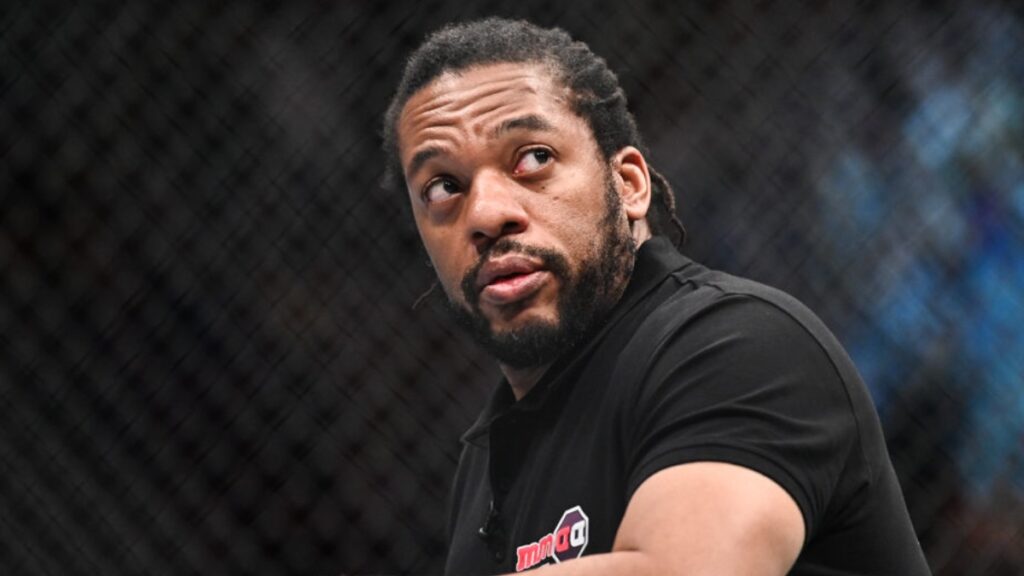 Une légende de l’UFC conseille à Herb Dean de suspendre sa carrière
