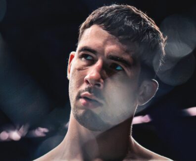 Axel-Sola-revient-KO-impressionant-Fares-Ziam-ufc-paris-mma