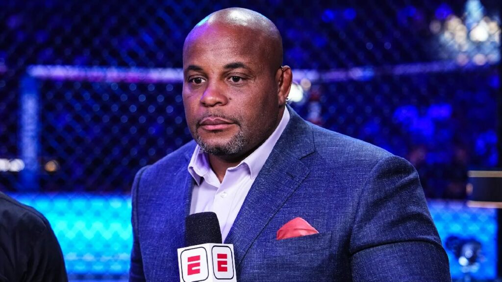 Daniel Cormier critiqué alors qu’il conseil Gable Steveson, il s’explique