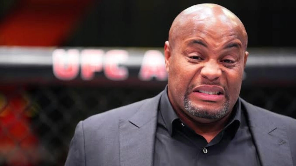 Daniel Cormier rattrapé par une ancienne vidéo et il s'excuse