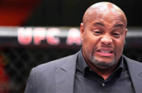 Daniel-cormier-explication-souvenir