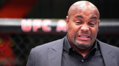 Daniel-cormier-explication-souvenir