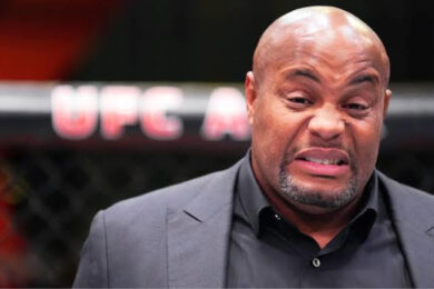 Daniel-cormier-explication-souvenir