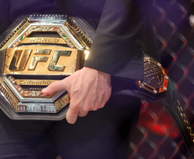 ancien-double-champion-ksw-battu-dricus-du-plessis-signe-ufc