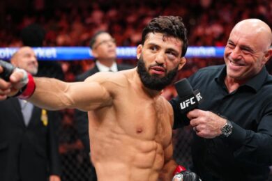 arman-tsarukyan-r&eacute;pond-cash-&agrave;-paddy-pimblett-au-sujet-de-sa-lutte