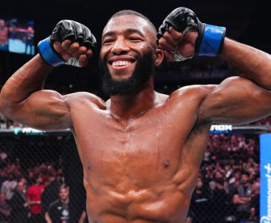 bruce-buffer-ariel-helwani-victoire-ko-salahdine-parnasse-ufc-paris