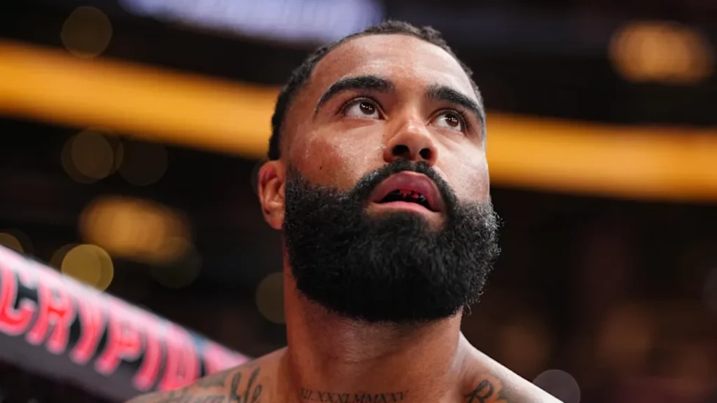 Gable Steveson foudroyé à l’UFC 331 : le détail du K.-O. qui a inquiété Israel Adesanya