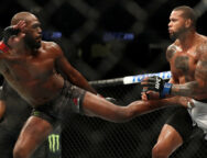 jon-jones-obliques-kicks-ancien-adversaire-thiago-santos-ufc