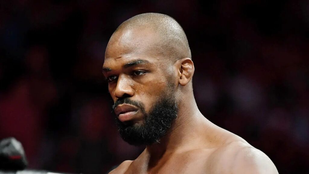 Jon Jones répond sèchement à Islam Makhachev après ses accusations : « J’espère te voir ici un jour… »