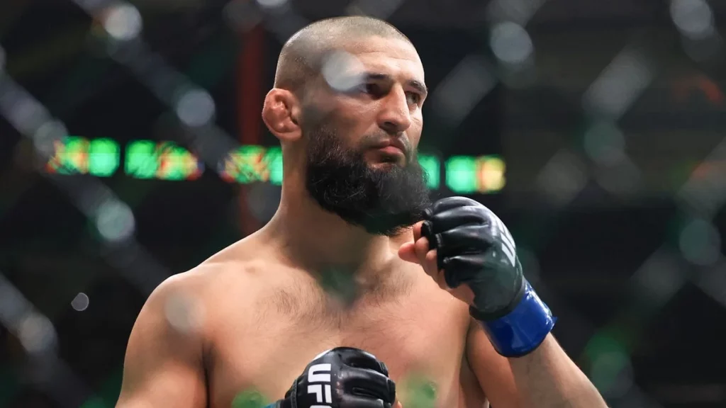 Khamzat Chimaev se confie sur son état d’esprit après sa défaite contre Sean Strickland : « On reprendra… »