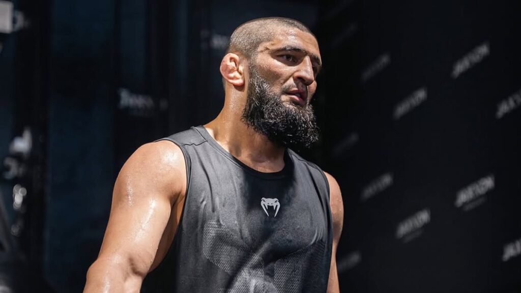 Khamzat Chimaev s'exprime sans détour sur son état d'esprit depuis sa défaite à l'UFC 328
