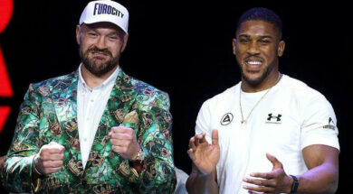 tyson-fury-anthony-joshua-face-off-reaction-boxe
