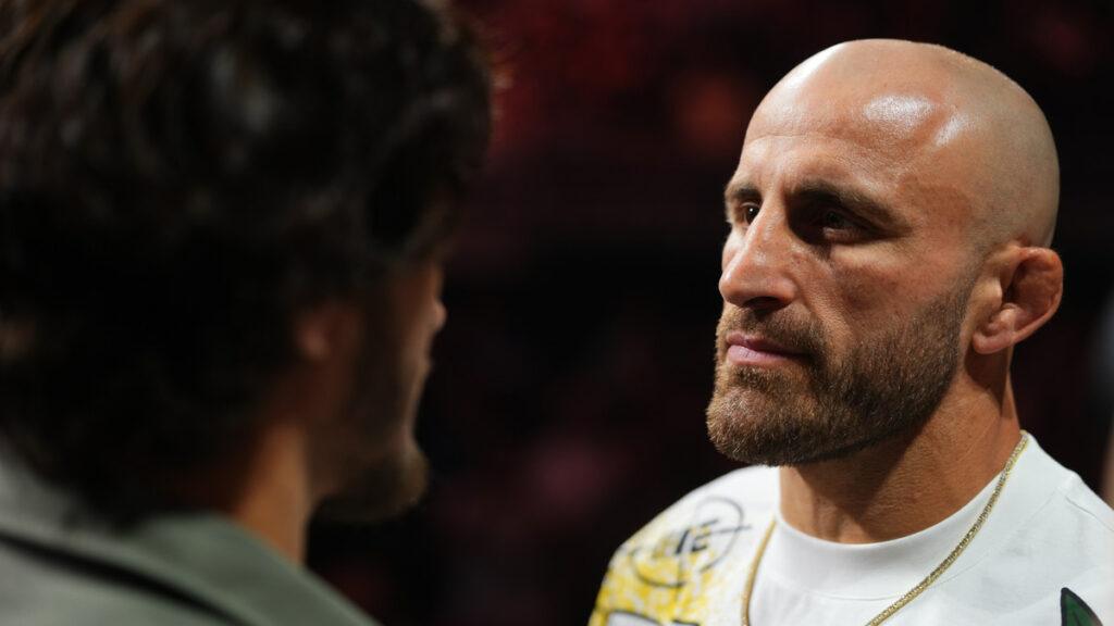 alexander-volkanovski-nerveux-movsar-evloev-ufc-333