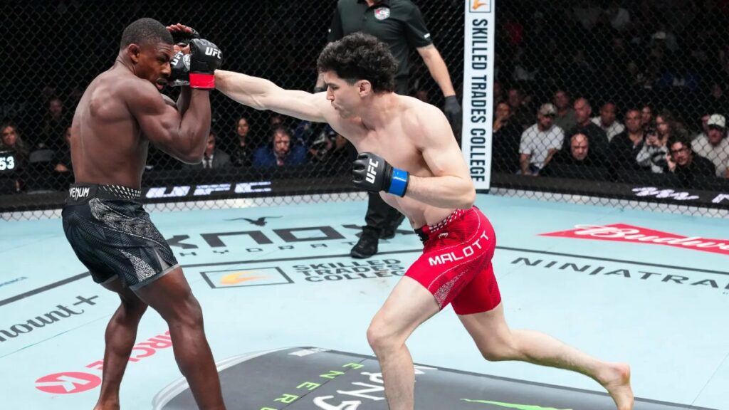 Joaquin Buckley sort du silence apr&egrave;s son K.-O. terrible &agrave; l'UFC Edmonton