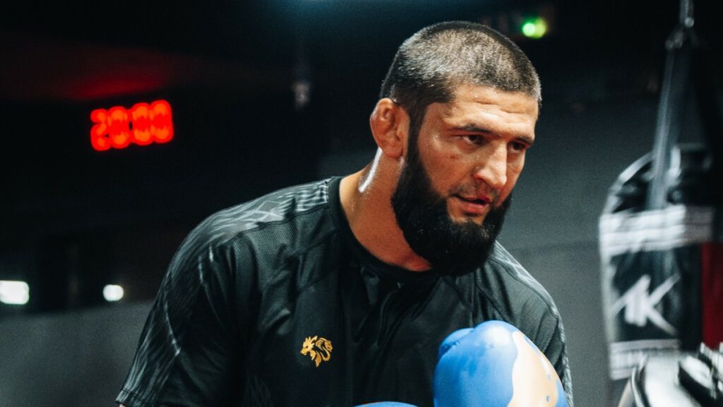 Michael Bisping parle cash de la carrière de Khamzat Chimaev