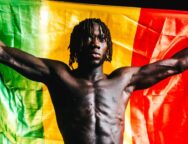 oualy-tandia-fait-une-d&eacute;claration-choc-sur-ses-origines-apr&egrave;s-sa-victoire-au-pfl-chicago